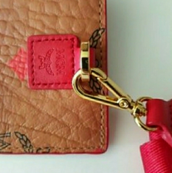 (New) MCM Lanyard / Card Holder - Picture 5 of 9